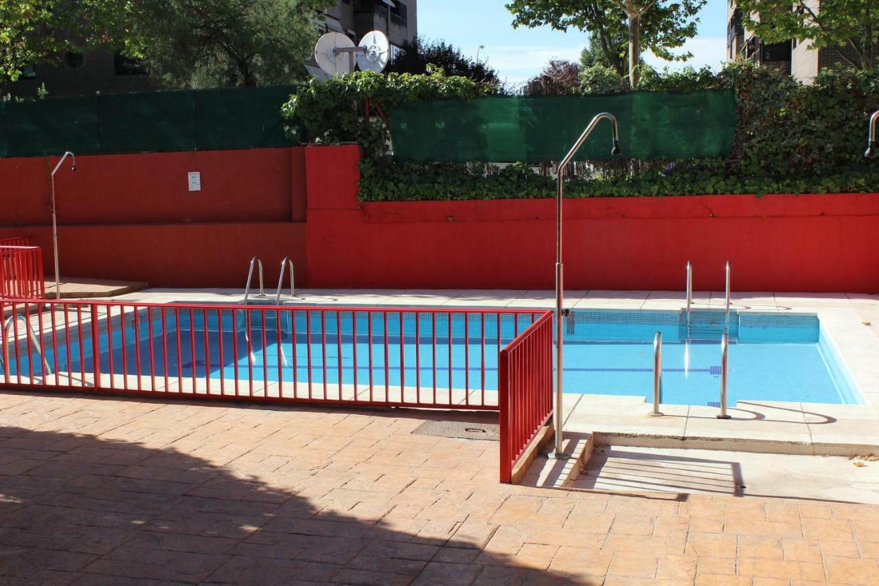 Apartamento Vivienda Familiar con Jardin junto a Ifema Madrid Exterior foto